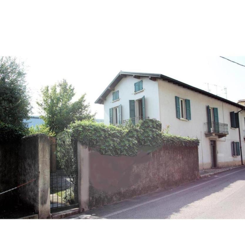 Casa Ortensia Blu Maslianico Esterno foto